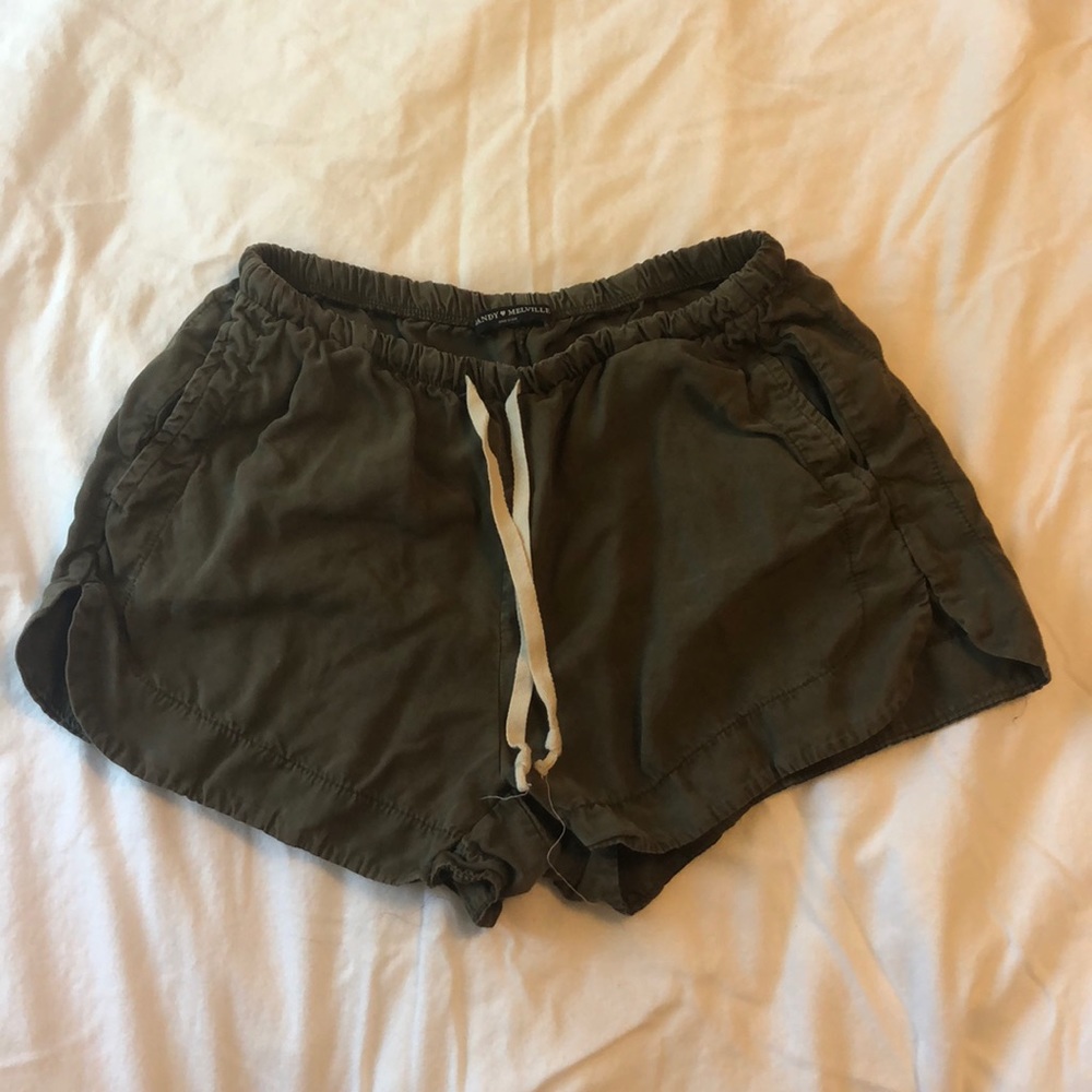 BRANDY MELVILLE ONE SIZE FITS ALL ARMY GREEN SHORT